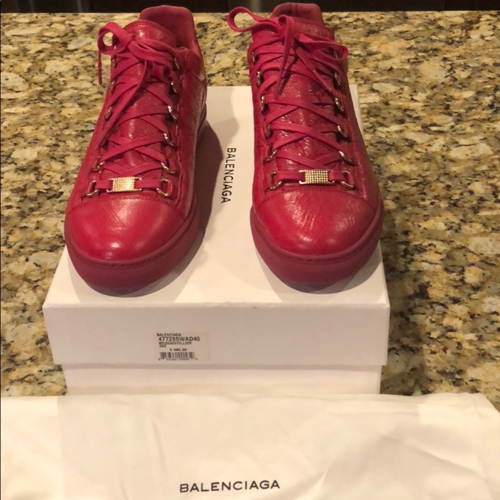 Balenciaga Arena Low Sneaker